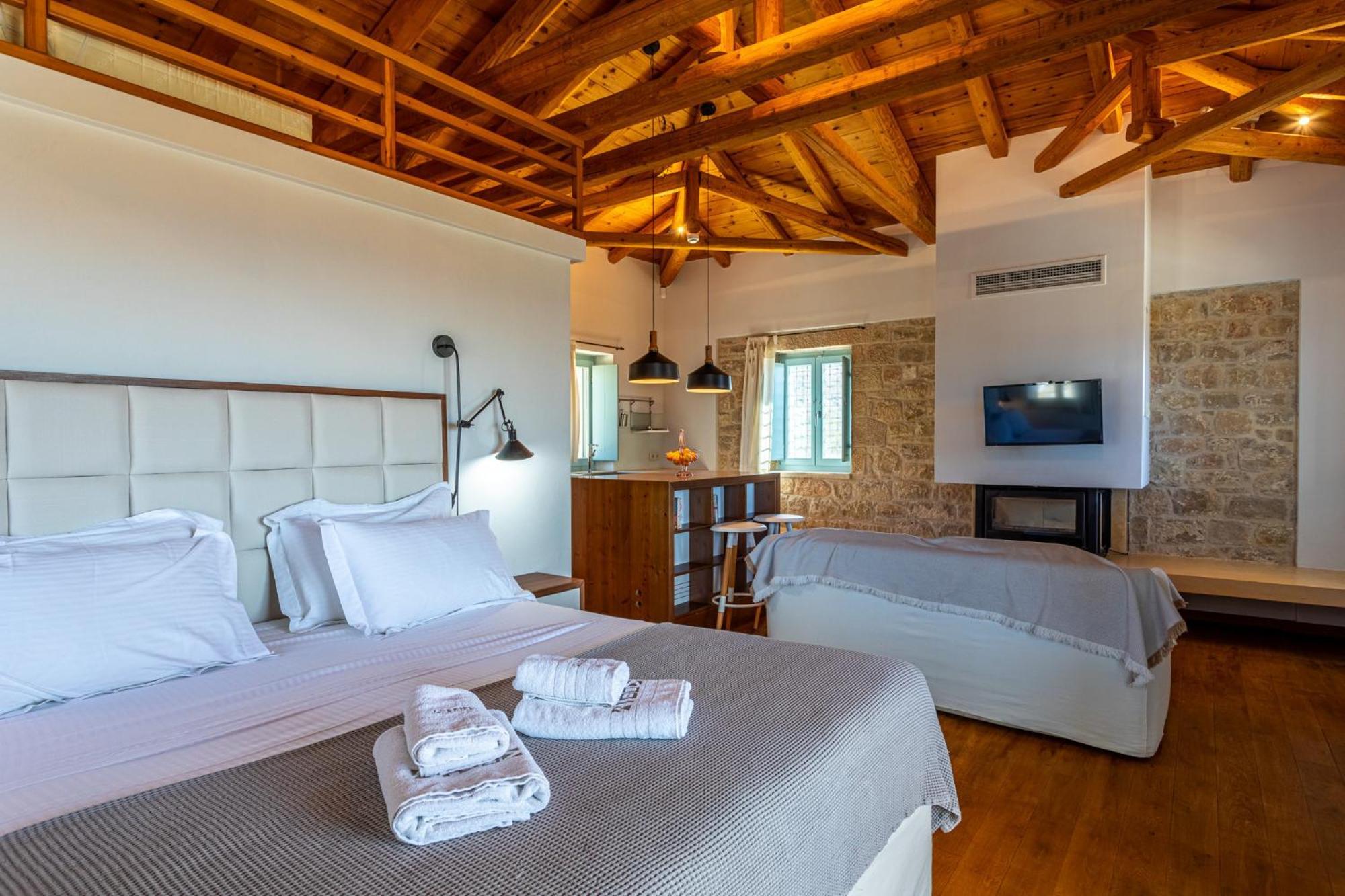 Lithos Guesthouse Kardamili Ngoại thất bức ảnh