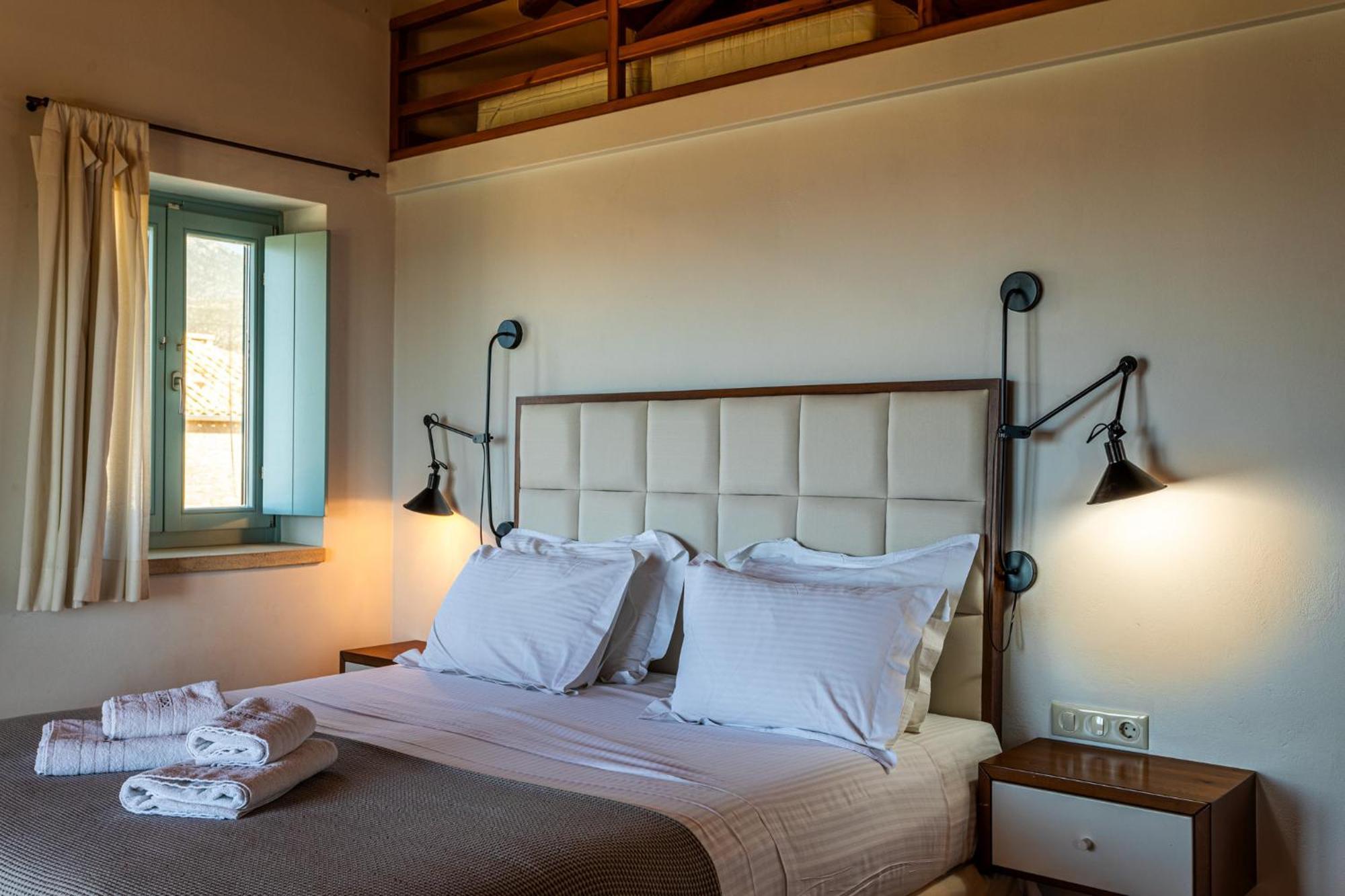 Lithos Guesthouse Kardamili Ngoại thất bức ảnh