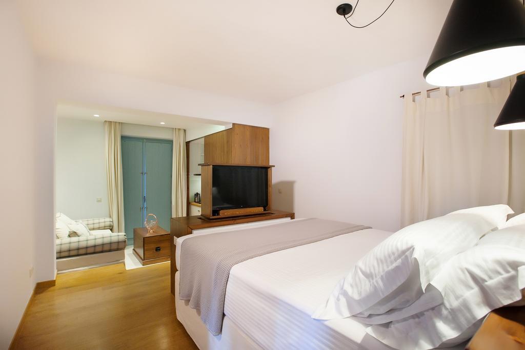 Lithos Guesthouse Kardamili Ngoại thất bức ảnh