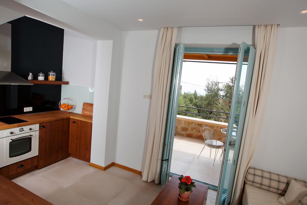 Lithos Guesthouse Kardamili Ngoại thất bức ảnh