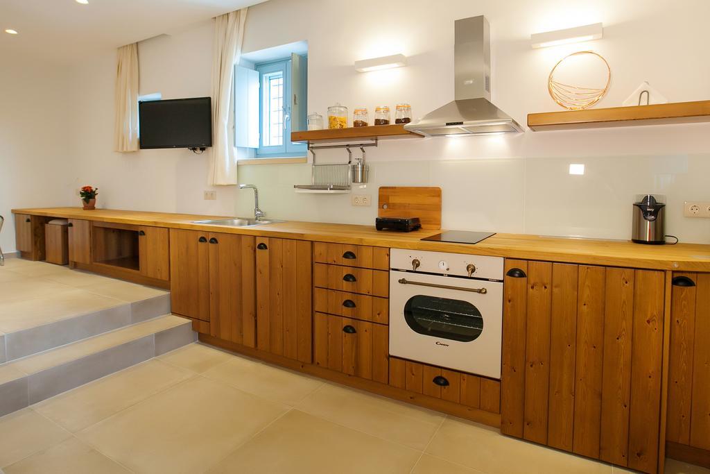 Lithos Guesthouse Kardamili Ngoại thất bức ảnh