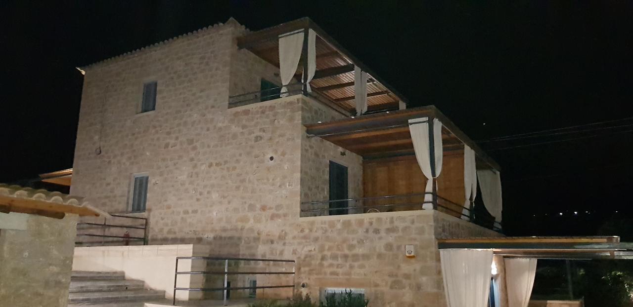 Lithos Guesthouse Kardamili Ngoại thất bức ảnh